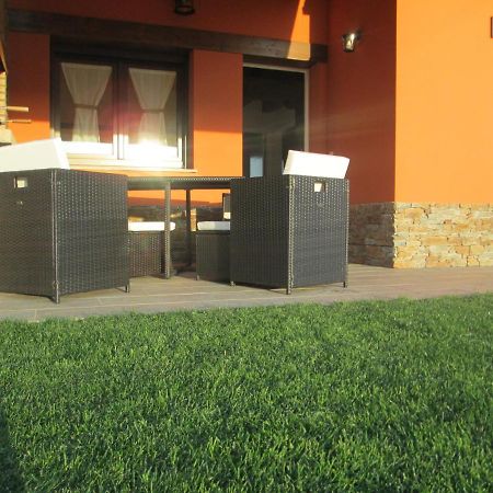 Apartamentos Fonte Villar Navia Kültér fotó