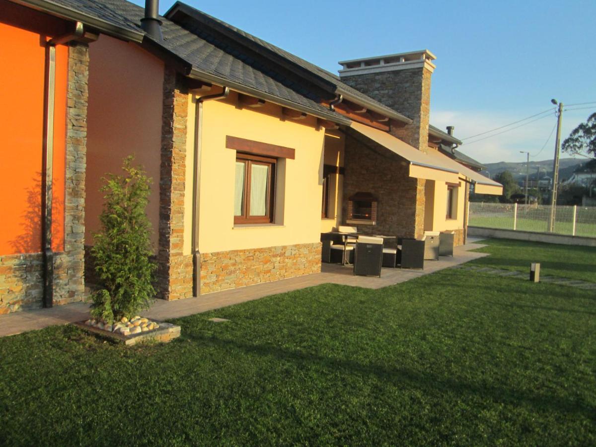 Apartamentos Fonte Villar Navia Kültér fotó
